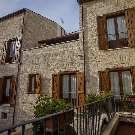 Residenza Petra فندق بيتراليا سوبرانا