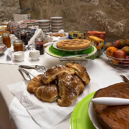 Residenza Petra 3* بيتراليا سوبرانا