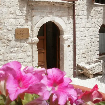 Residenza Petra 3* بيتراليا سوبرانا